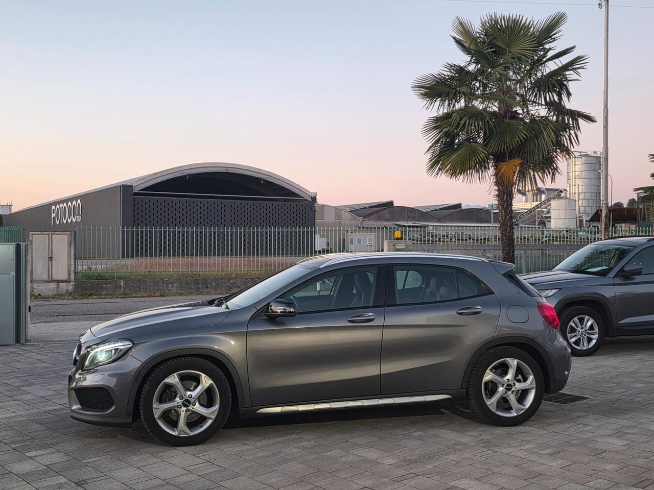 Mercedes-benz GLA 220 d Automatic 4Matic Premium Finanziabile