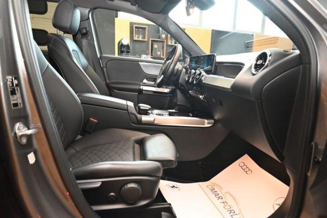 MERCEDES-BENZ GLB 200 AUTOMATIC SPORT 163CV NAVI LED 18"CAM GANCIO FULL!