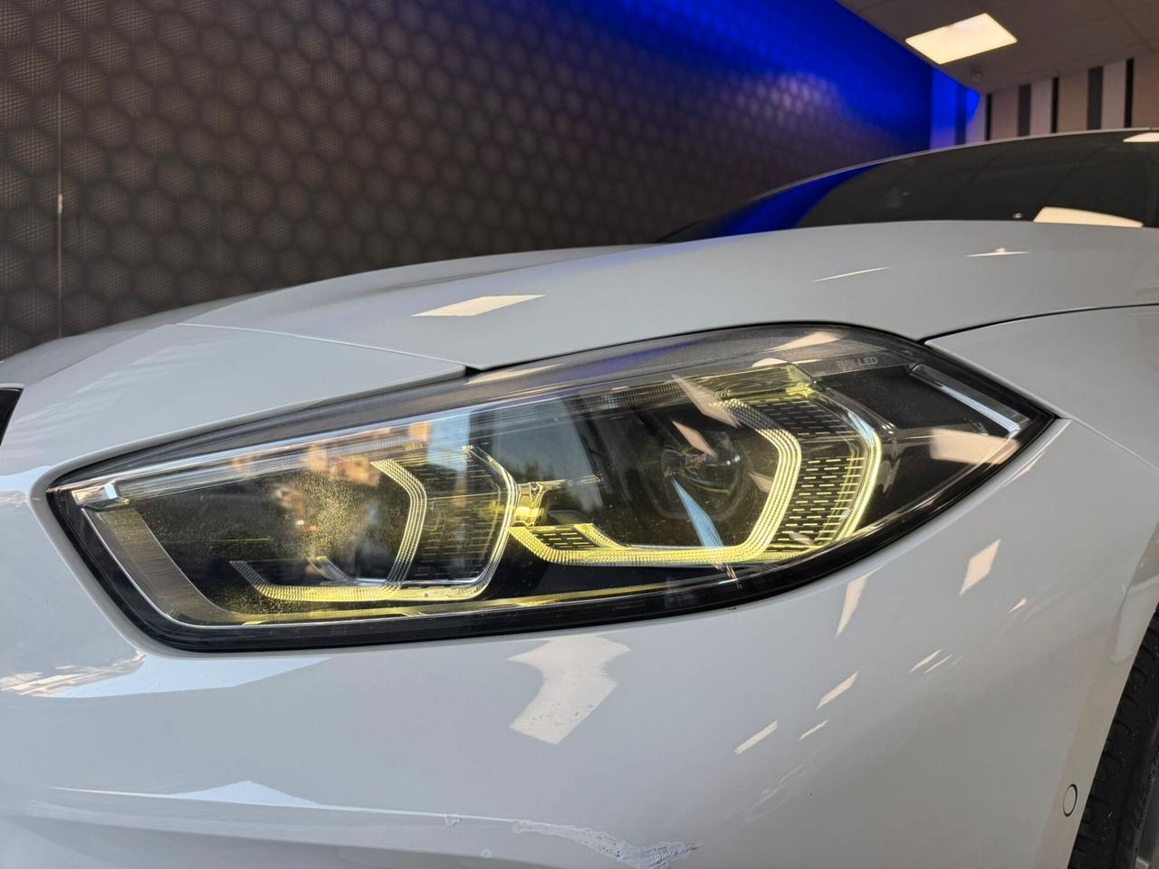 Bmw 116 116d 5p. Msport