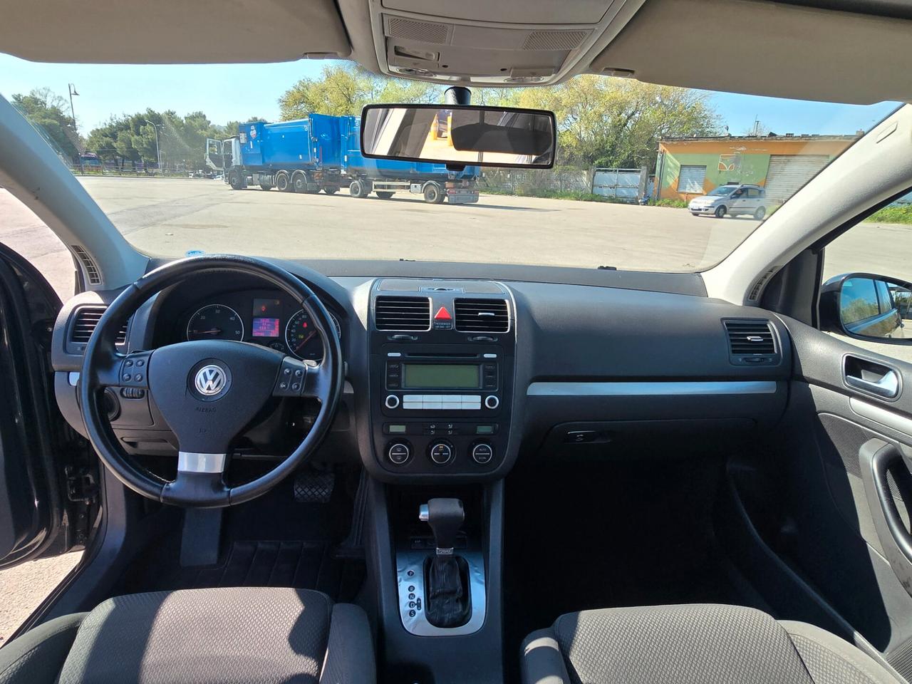 Volkswagen Golf 2.0 16V TDI 5p. Sportline