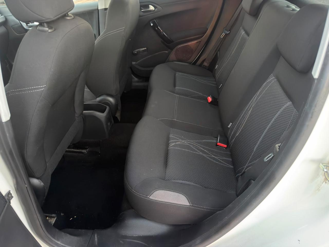 Peugeot 208 1.4 HDi 68 CV 5 porte Access
