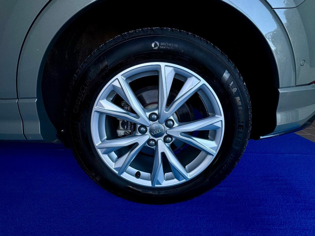 AUDI - Q3 - 35 TDI S tronic S line edition