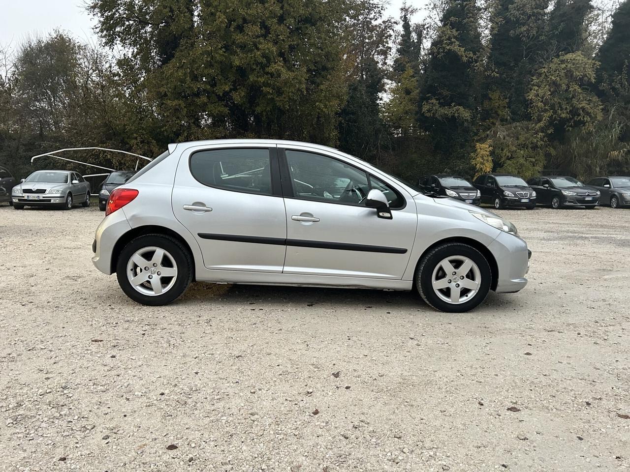 PEUGEOT 207 1.4 75CV OK NEOPATENTATI