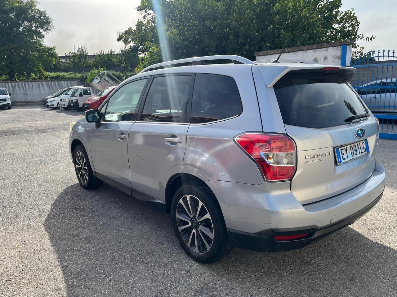 Subaru Forester 4x4 2.0 D-full-2015