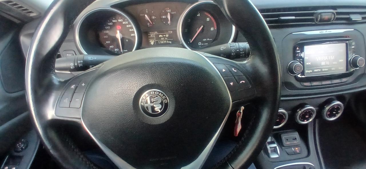 Alfa Romeo Giulietta 1.6 JTDm 120 CV neopatentati