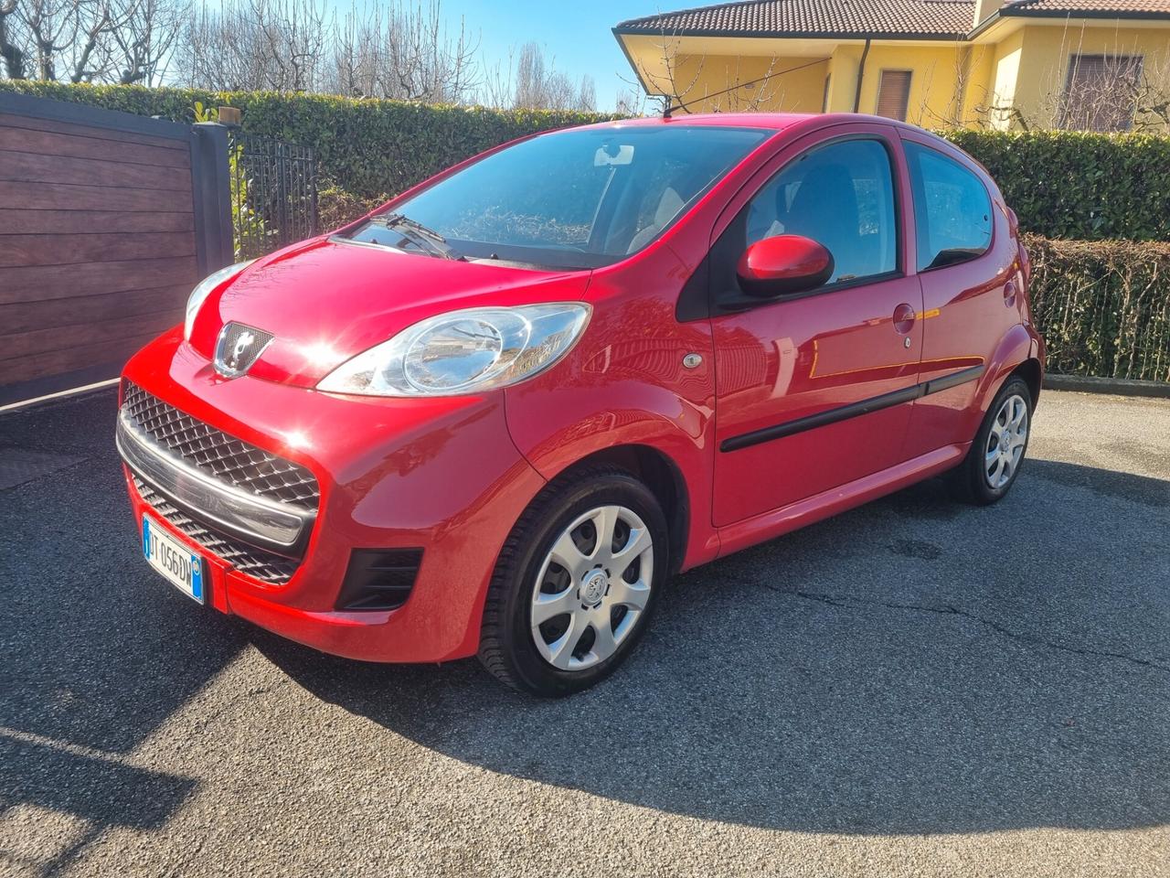 Peugeot 107 1.0 68CV 5p. Plaisir