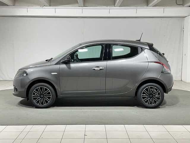 Lancia Ypsilon 1.0 FireFly 5 porte S&S Hybrid Gold Plus 5 posti