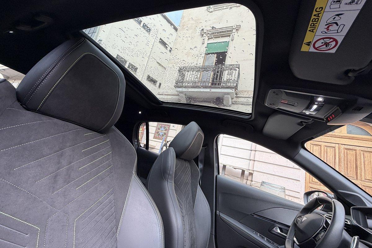 PEUGEOT 208 Hybrid 136 e-DCS6 5 porte GT