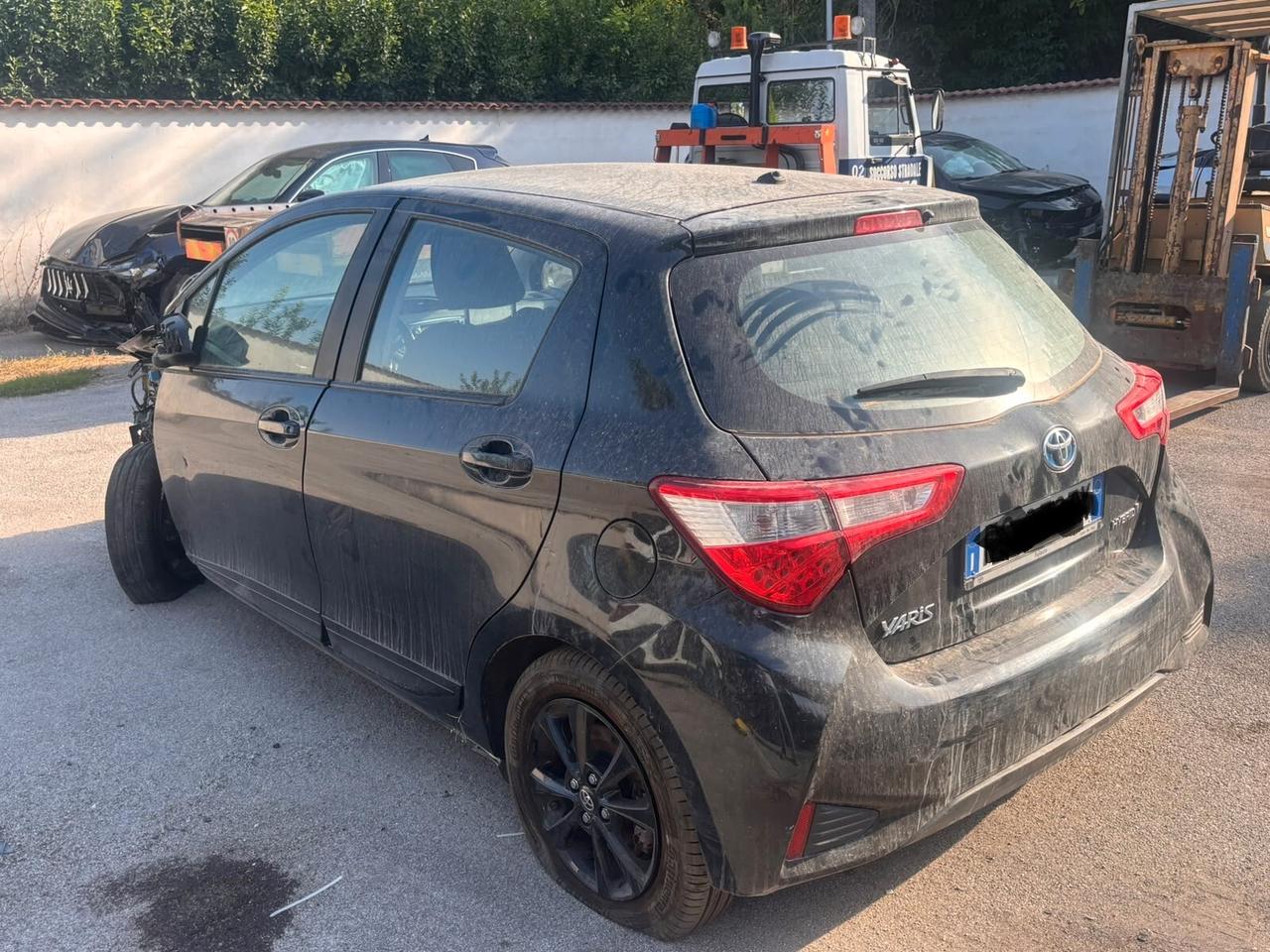 Toyota Yaris 1.5 ibrida auto sinisnistrata