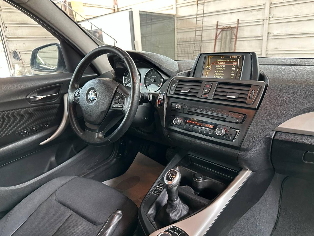 Bmw 114 114d 5p. Unique