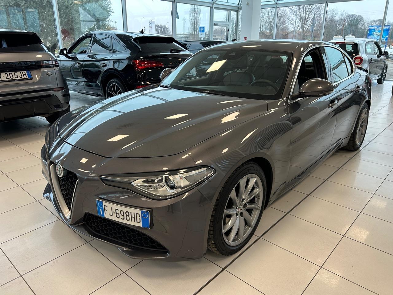 Alfa Romeo Giulia 2.0 Turbo 200 CV AT8 Super