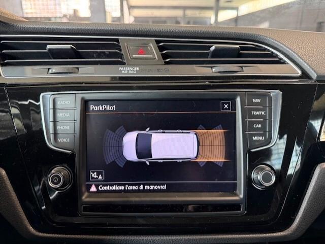 Volkswagen Touran 2.0 TDI 150 CV SCR DSG Executive BlueMotion Tech. 7 POSTI