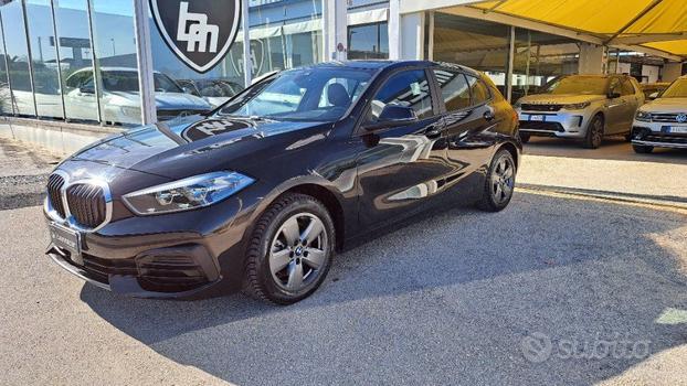 BMW 116 d 5p. Luxury i.e