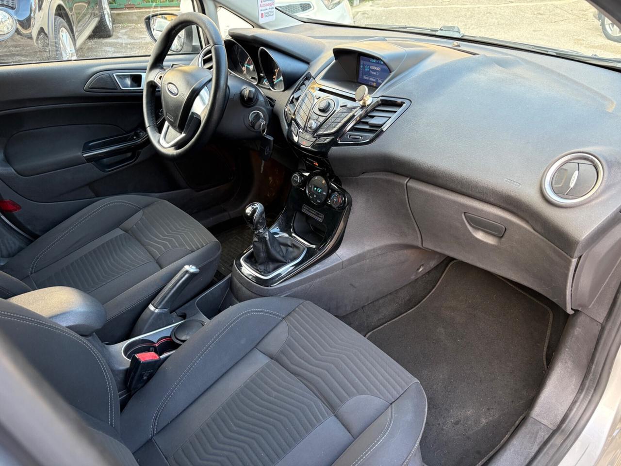 Ford Fiesta 1.6 tdci titanium xenon navigatore