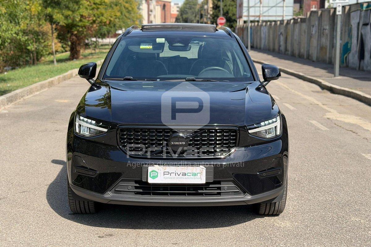 VOLVO XC40 B3 automatico Ultra Black Edition