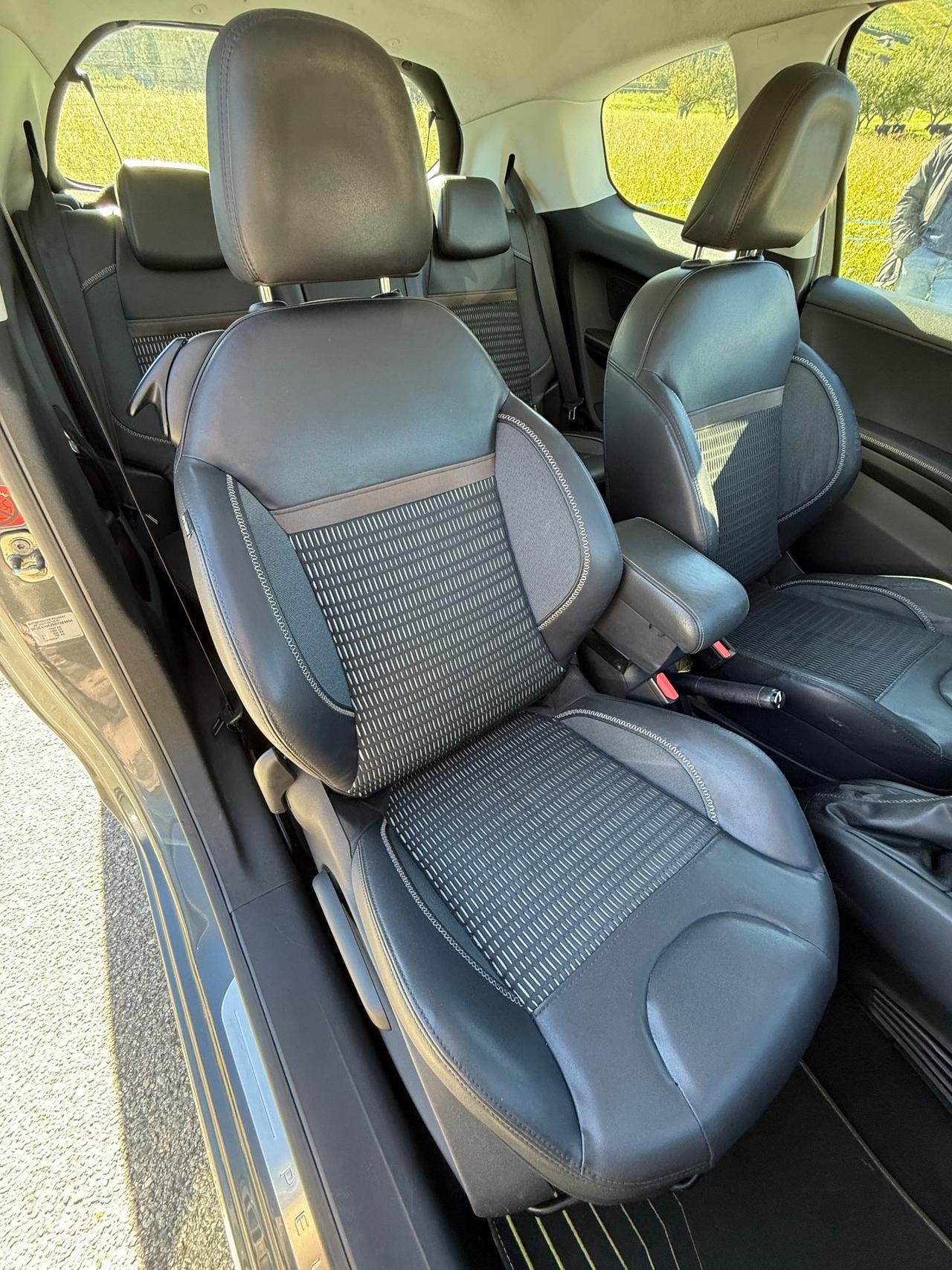 Peugeot 208 1.2 VTi 82 CV 3 porte Allure