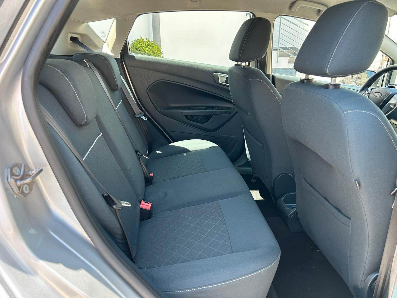 Ford Fiesta 1.4 TDCi 70Cv 5P TITANIUM - 2012
