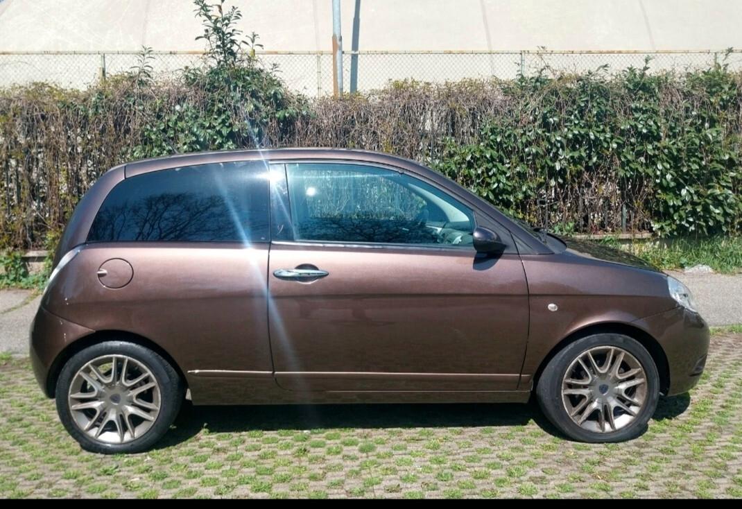Lancia Ypsilon 1.2 Versus
