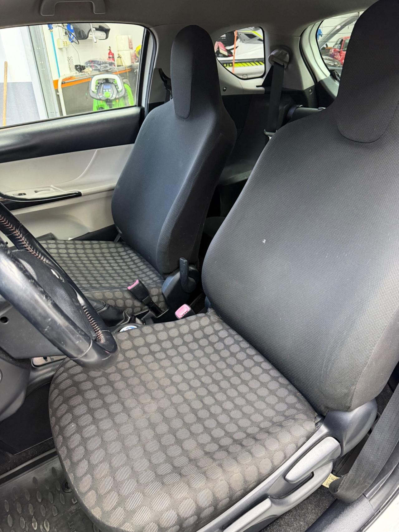 Toyota iQ 1.3 CVT Style - EURO 5