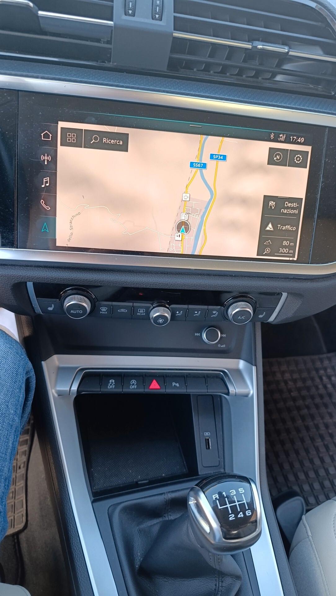 Audi Q3 35 TFSI Business Advanced