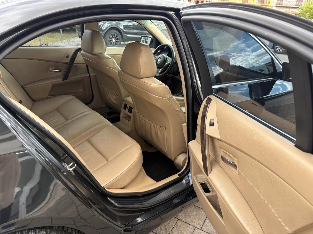 Bmw 530d Berlina Attiva aut. 218cv