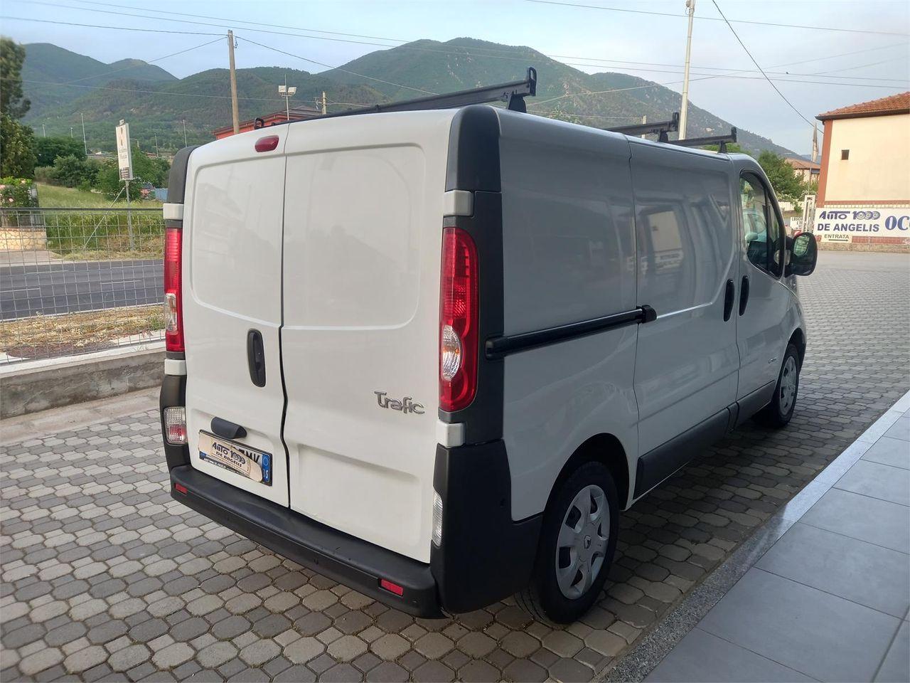 Renault Trafic 2.0 DCI 115 CV 3 POSTI "ICE" PORTATA 10 QUINTALI