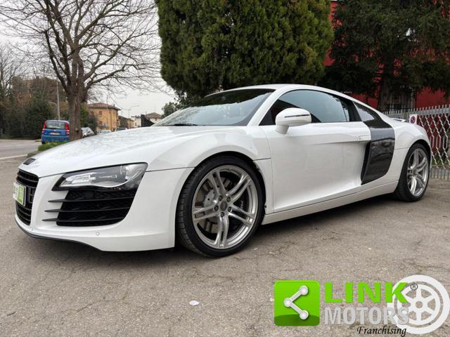 AUDI R8 4.2 V8 FSI quattro R tronic