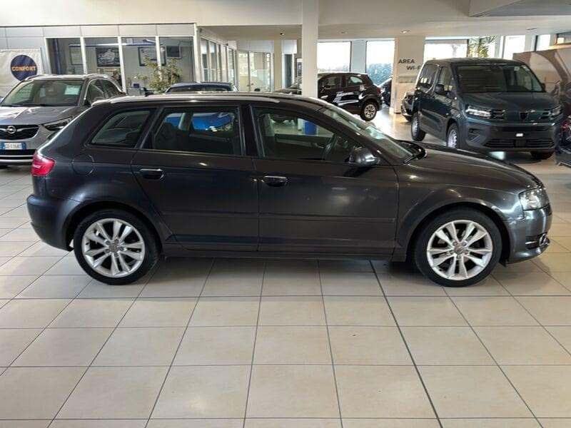 Audi A3 A3 SPB 1.6 TDI 105 CV CR Ambition Volano Rumoroso