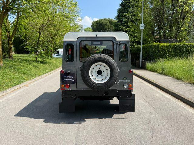 LAND ROVER Defender 90 2.4 S TD4 Station Wagon