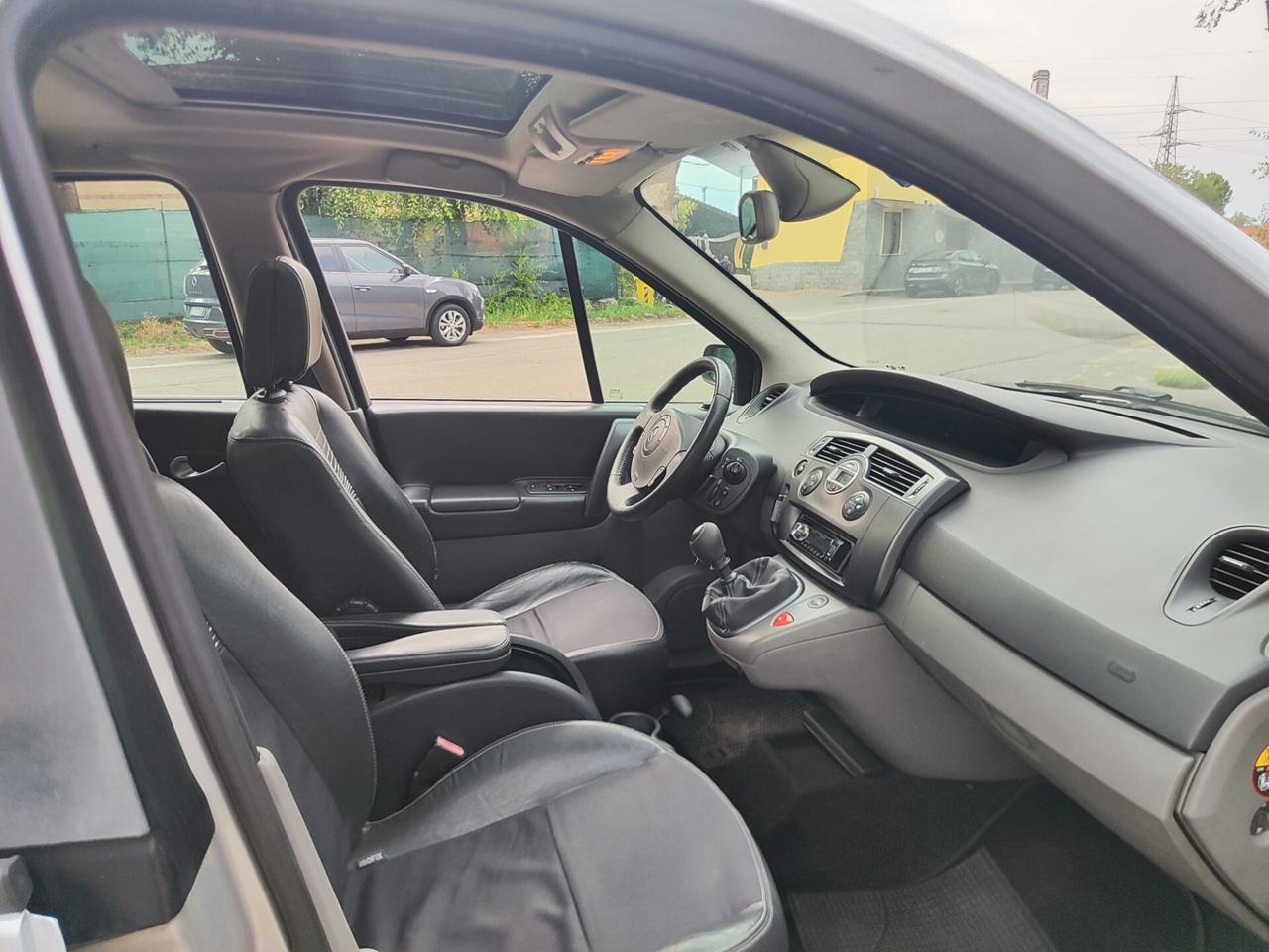 Renault Grand Scénic 1.9 dCi 7 posti