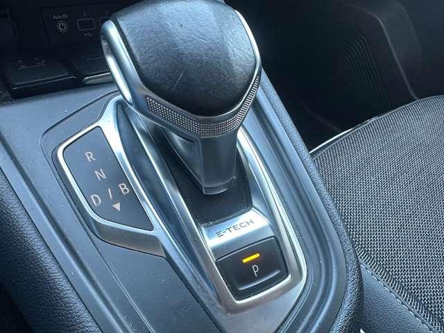 Renault Captur 1.6 E-Tech phev hybrid Initiale Paris 160cv auto