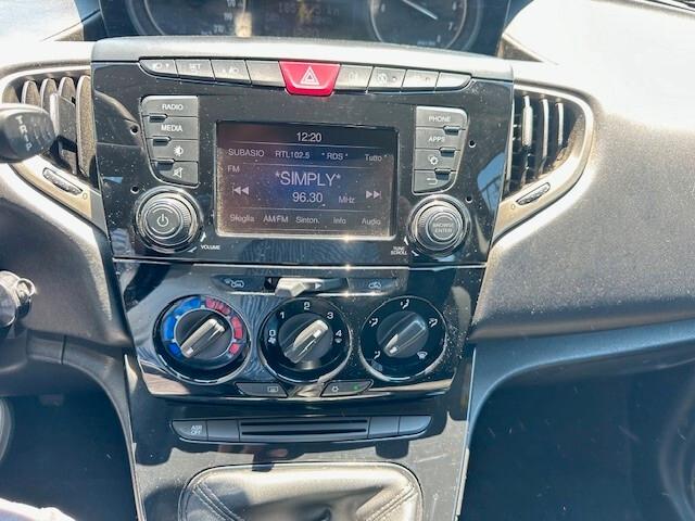 Lancia Ypsilon 1.2 69 CV 5 porte GPL Ecochic Gold