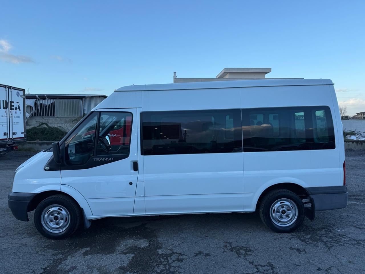 Ford Transit 2.2 Diesel 9 Posti passo lungo tetto alto