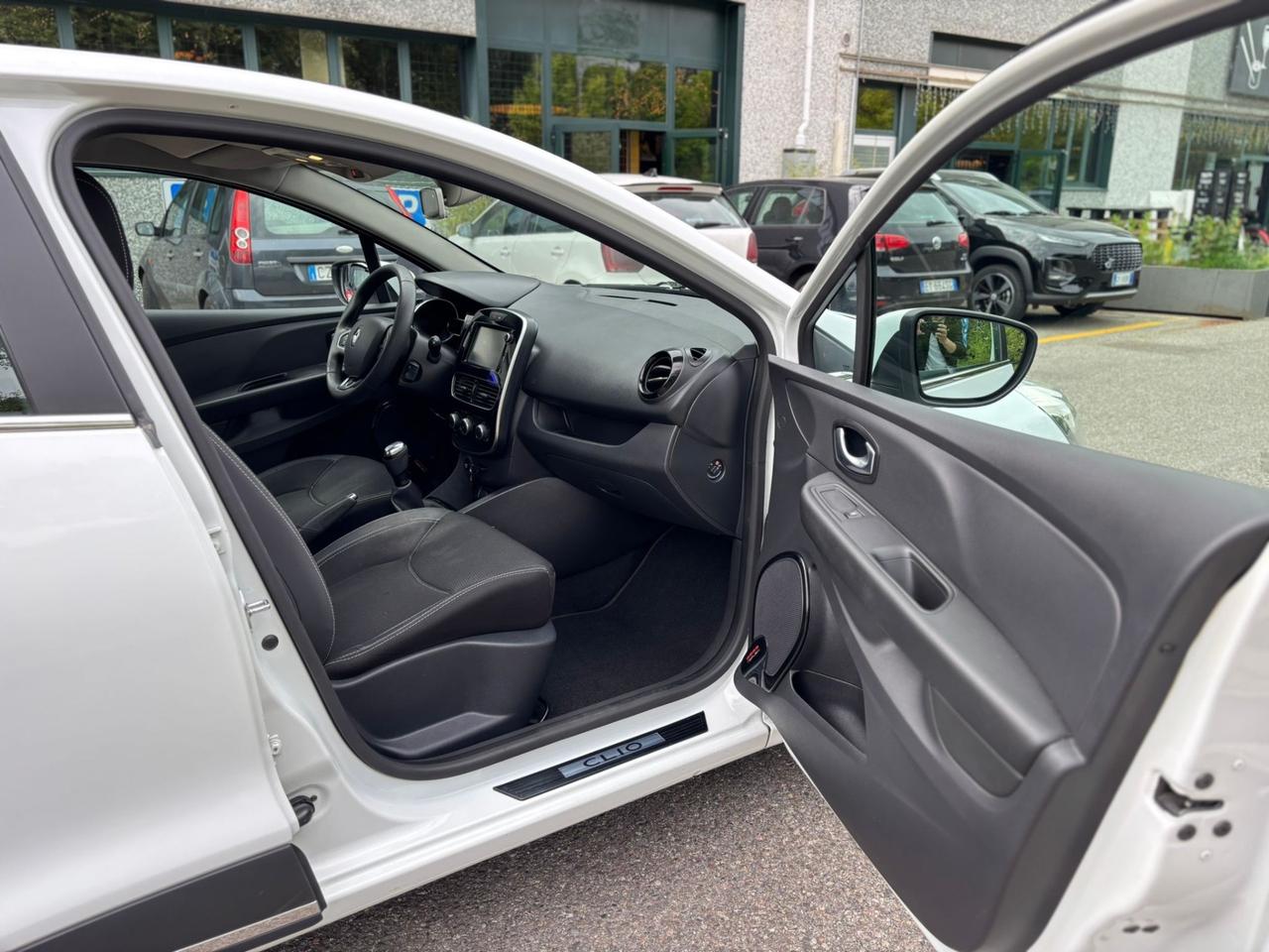Renault Clio 1.2 75CV 5 porte Zen