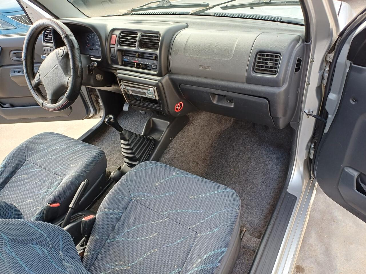 Suzuki Jimny 1.3i 16V cat 4WD JLX