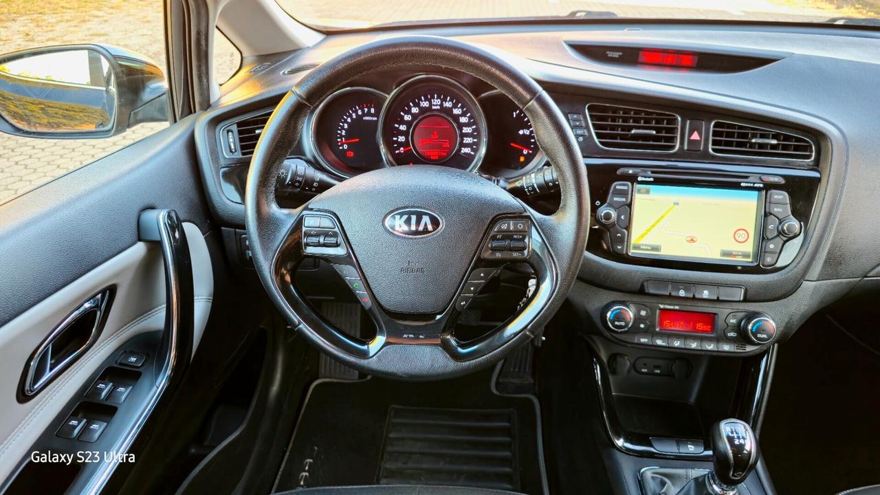 Kia Ceed full optional navi/ retrocamera Garanzia 12 mesi ok neopatentati