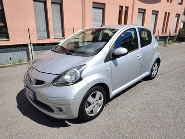 Toyota Aygo 1.0 Benz 5 porte automatica
