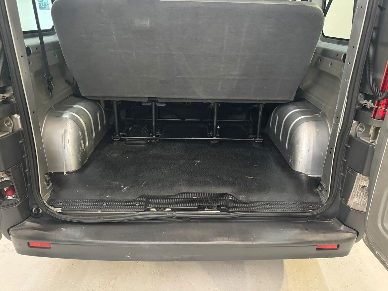 Renault Trafic 9 POSTI