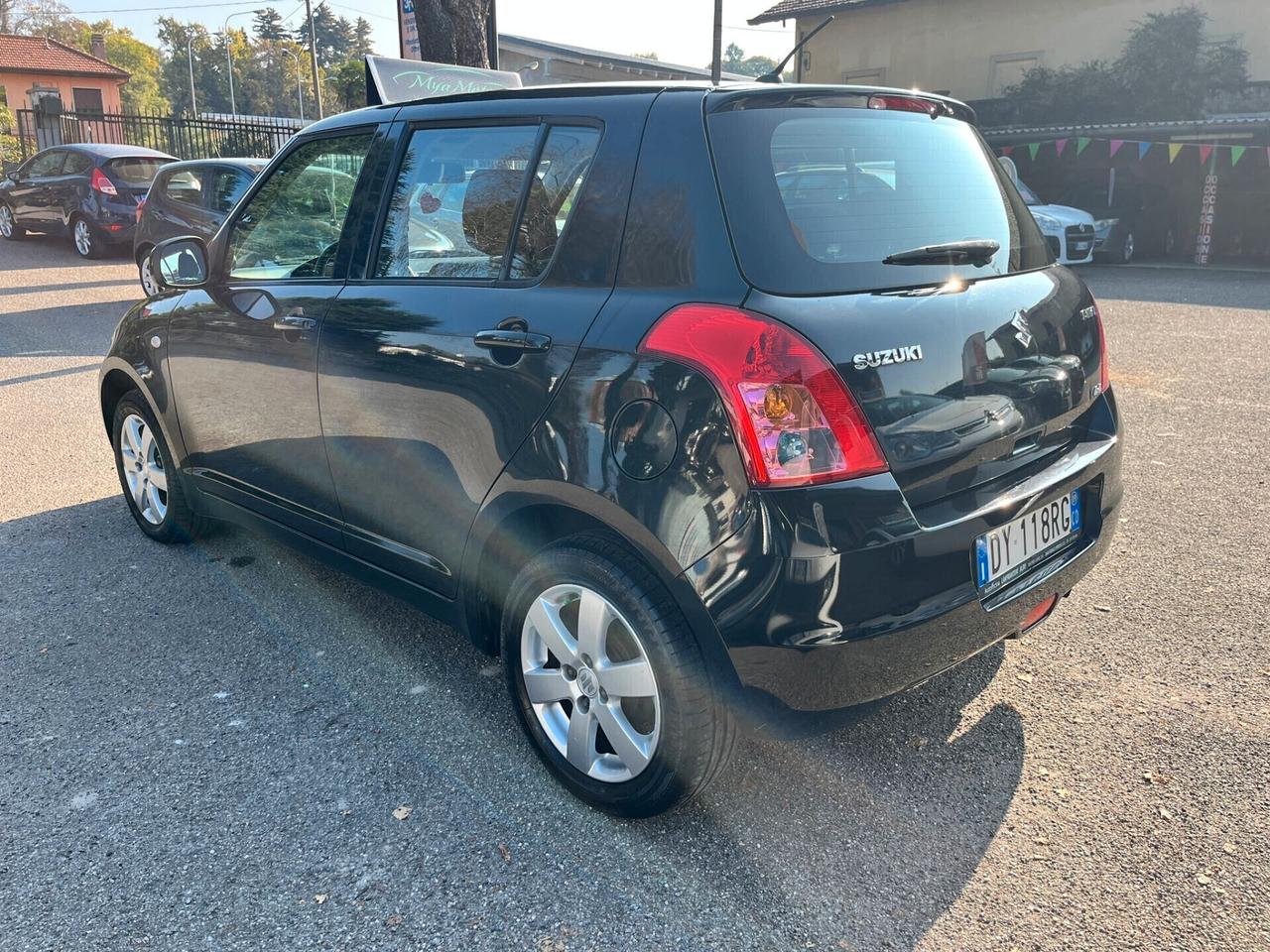 Suzuki Swift 1.3 4x4 5p. GL