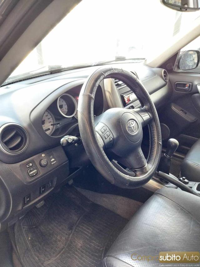 TOYOTA RAV 4 MY23 RAV4 2.0 Tdi D-4D cat 5 porte