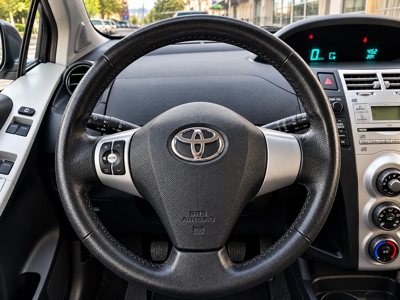 Toyota Yaris 1.3 5 porte