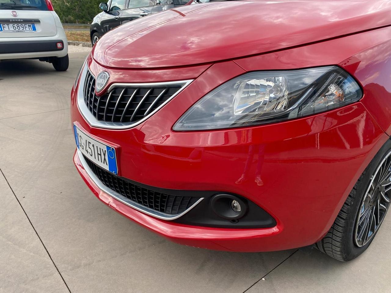 Lancia Ypsilon 1.0 Hybrid Ecochic Gold S&S