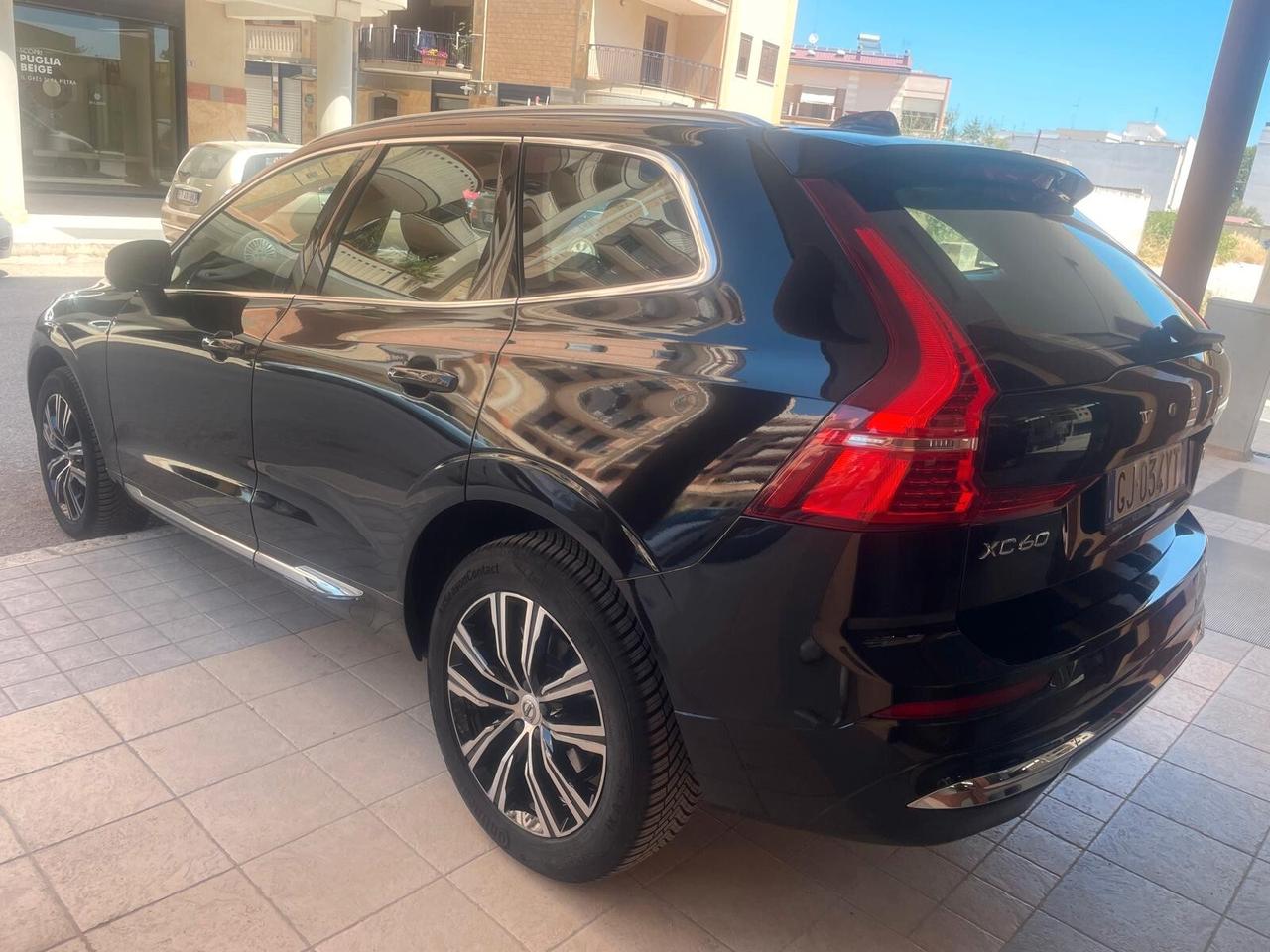 Volvo XC60 B4 (d) 197cv automatico INSCRIPTION PELLE NAVY LED 19