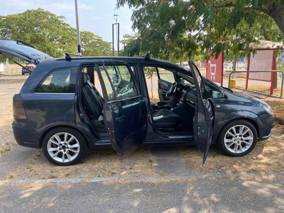 Opel Zafira 2.2 dti 16v Sport Design Edition