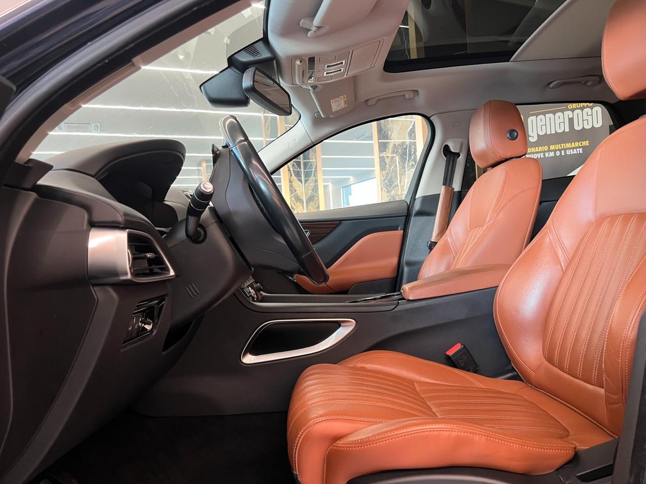 Jaguar F-Pace 2.0 D 180 CV Portfolio