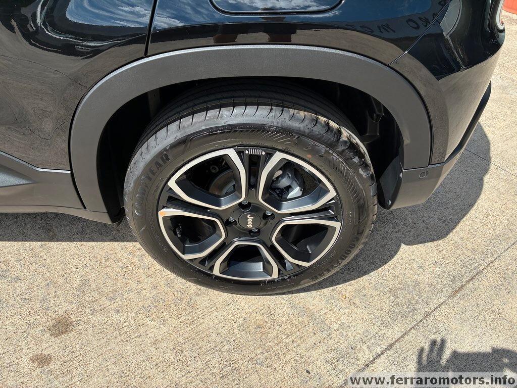 Jeep Avenger 1.2 Turbo 100 CV Summit a 254 euro al mese