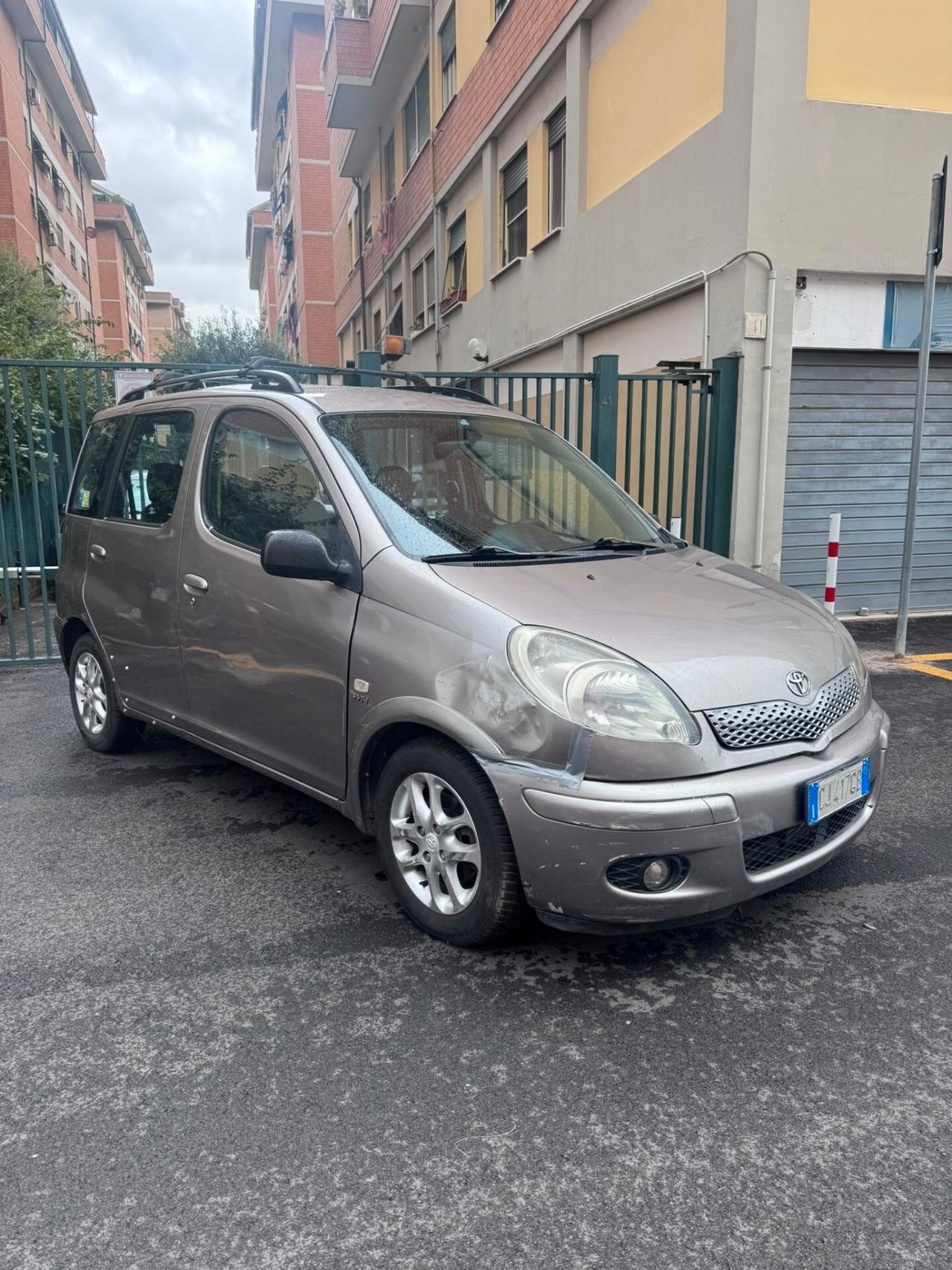 Toyota Yaris Verso 1.3 84cv UNIPRO