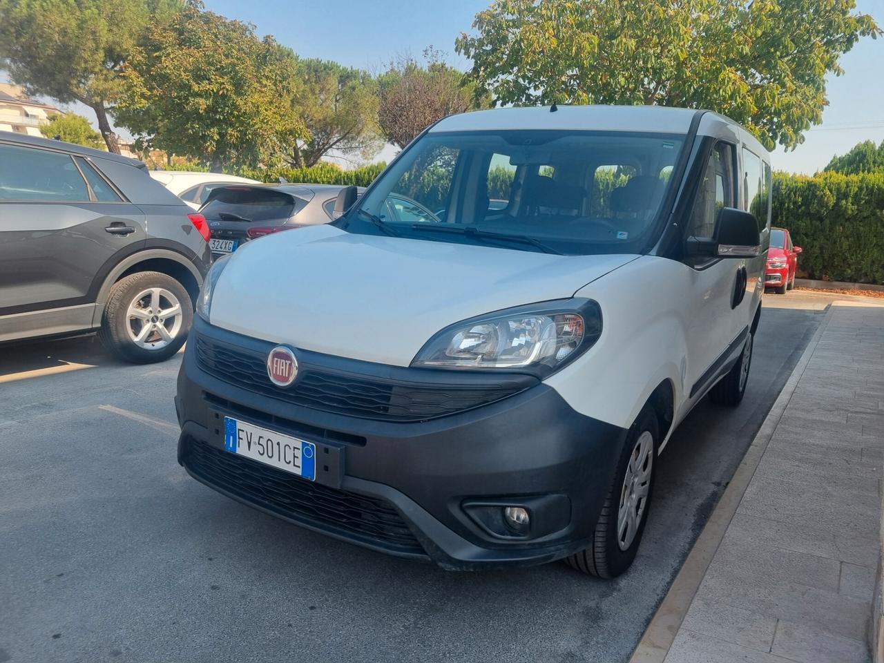 Fiat Doblo Cargo combi 1.3 mjt 16v SX 95cv E6 - CAMBIO DA SOSTITUIRE