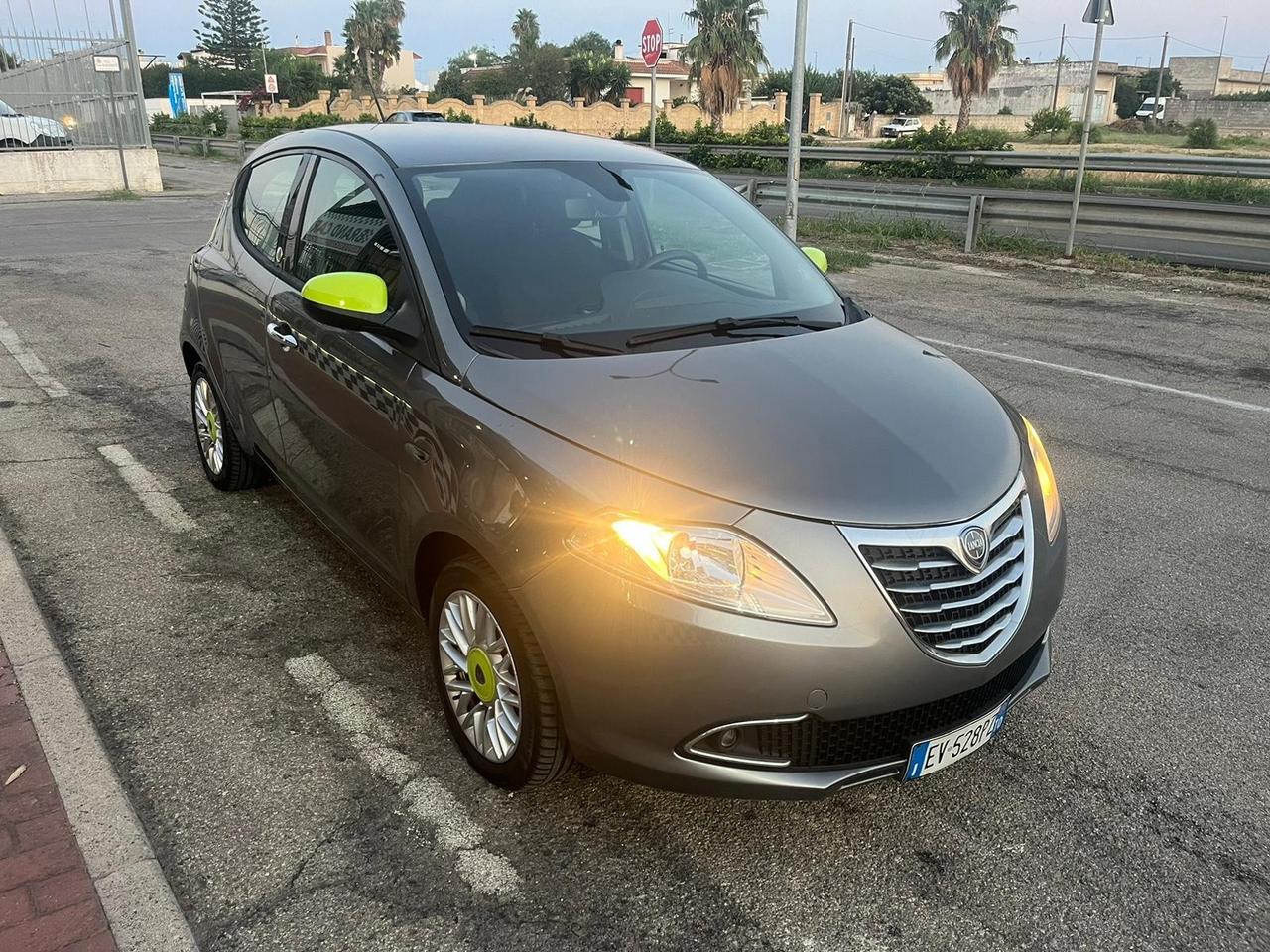 Lancia Ypsilon 1.2 69 CV 5 porte GPL Ecochic 2014