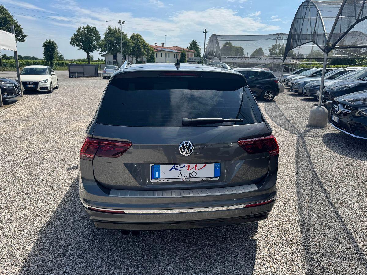 VOLKSWAGEN - Tiguan - 2.0 TDI DSG 4MOTION R-LINE